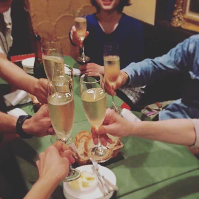 第2回 うなかみBn教室飲み🍾デシタ⁽⁽٩(๑˃̶͈̀ ᗨ ˂̶͈́)۶⁾⁾ 気付けば約5hくっちゃべり？めっちゃ楽しい時間を ありがとう！！#飲み会 #ワイン #スパークリング#バンドネオン