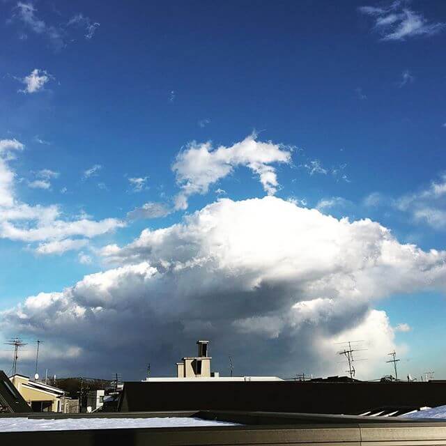 すごい雪雲？？が出てるが大丈夫だろか.....#雲 #空